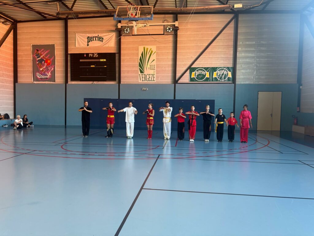 ✨ AMC Wushu a fait vibrer Vergèze lors d’une démonstration placée sous le signe du partage et de la passion, mêlant Kung Fu, Taolu et Sanda.