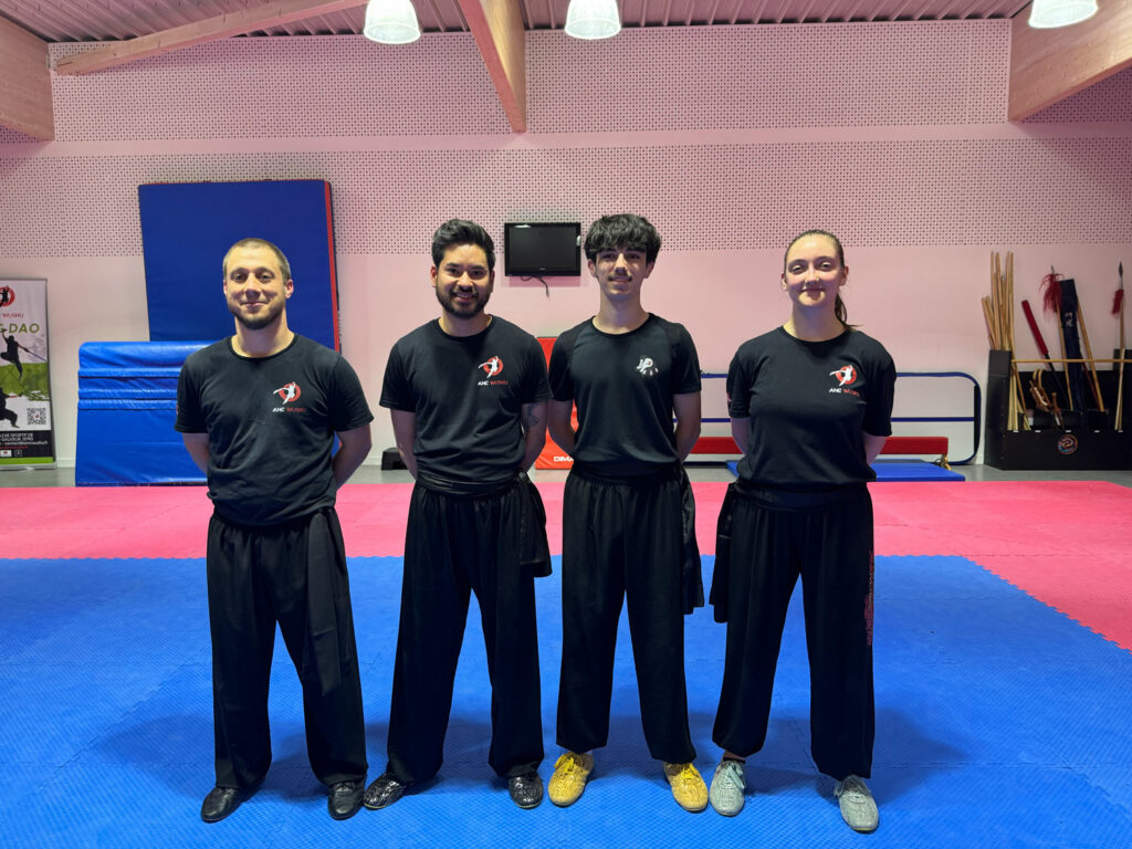 AMC Wushu grandit : trois nouvelles ceintures noires d’école
